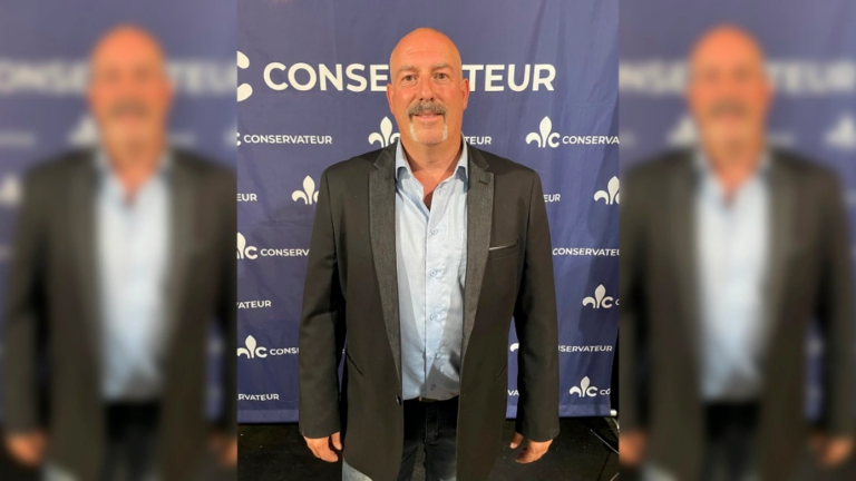 Le futur ministre de l&rsquo;enseignement supérieur du parti de Duhaime filmé dans une scène édifiante demandant à Legault de  »lui sucer la queue »