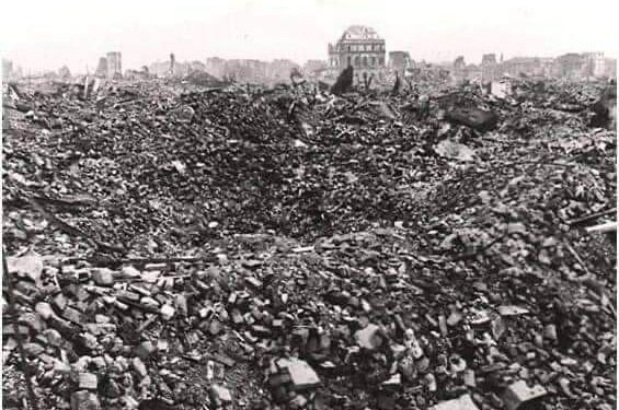 5 septembre 1944 : pour des raisons encore inconnues aujourd’hui, les Anglais détruisent la ville Le Havre en France