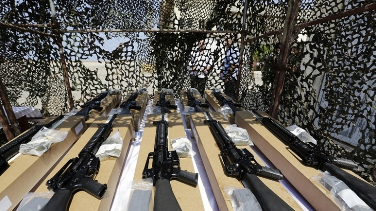 Des armes envoyées en Ukraine atterrissent entre les mains de groupes criminels en Finlande, en Suède, au Danemark et aux Pays-Bas