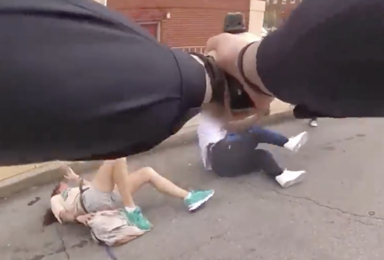 (Vidéo) Baltimore : un militant noir qui taguait contre l’usage des armes à feu par la police abattu alors qu’il essayait d’égorger une Blanche au hasard