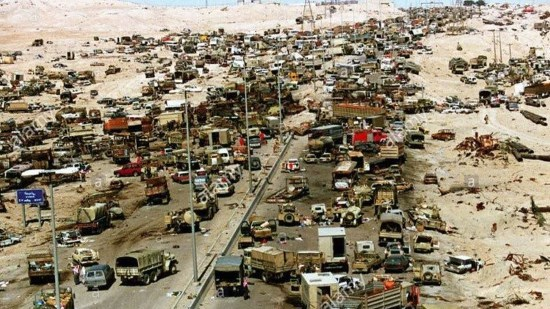 2 mars 1991 : L’armée  »démocratique » américaine massacre 10 000 Irakiens sur l’autoroute / Un demi-million d’Irakiens périssaient sous le poids des sanctions