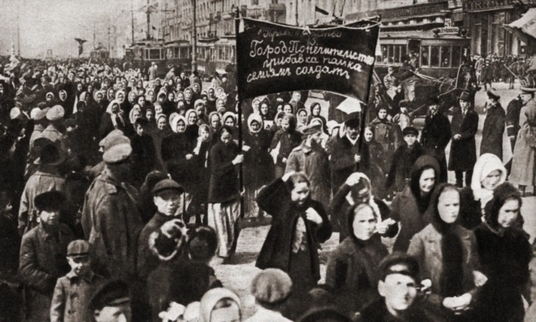 8 mars :  »Journée internationale des droits de la femme ». D&rsquo;abord instauré en 1921 par l&rsquo;URSS bolchévique avant d&rsquo;être reprise par l&rsquo;ONU en 1977 et depuis soulignée en Occident tout à la fois par les groupes et partis de  »gauche » tout comme ceux de  »droite »