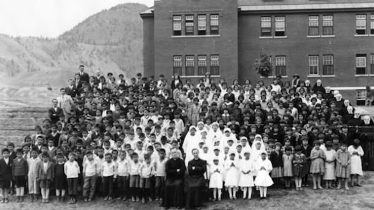 Aucun corps n&rsquo;a été retrouvé après avoir dépensé 8 millions de dollars pour rechercher des corps au pensionnat de Kamloops